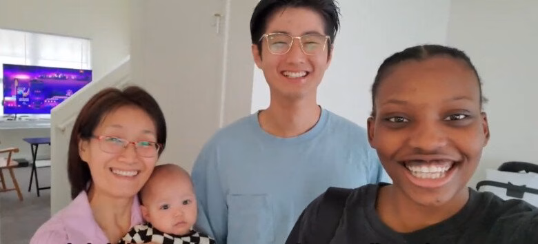Mẹ Giới Giới sang Mỹ hỗ trợ con dâu và chăm sóc cháu nội