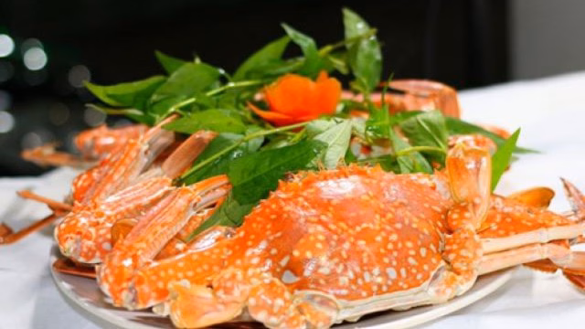 Ghẹ hấp là cách chế biến đơn giản nhưng tôn vinh tối đa giá trị của loại hải sản này.