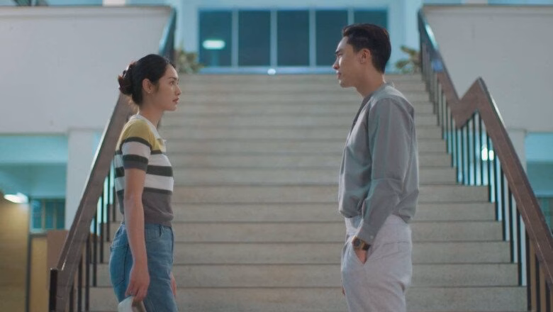 Tôi gọi cho chồng nhưng không liên lạc được, cảm giác tủi thân bao trùm trong căn phòng tân hôn.